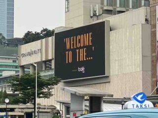 Billboard di kawasan Bundaran Hotel Indonesia sukses menuai perhatian masyarakat. (Foto: Istimewa)